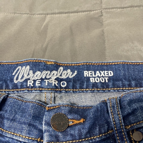 Wrangler Retro Relaxed Boot jeans. Size 30x34 - Picture 2 of 5
